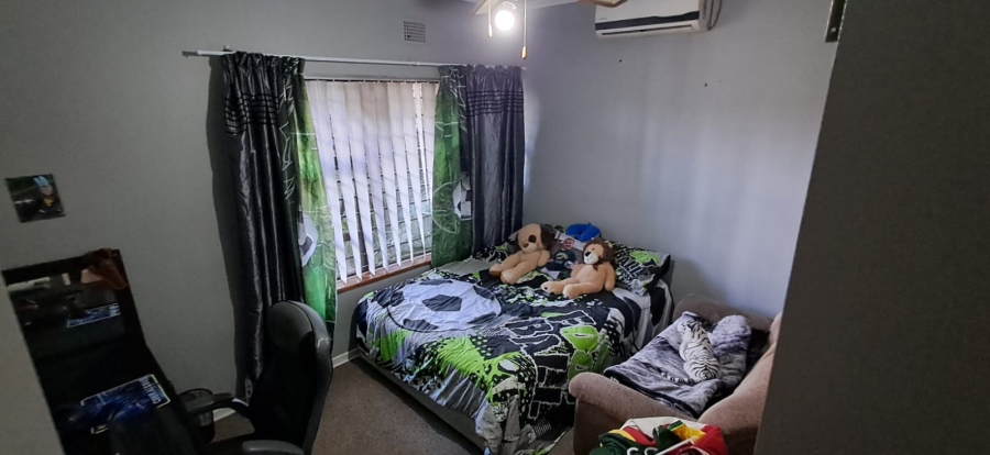 5 Bedroom Property for Sale in Retief Eastern Cape